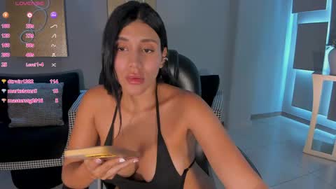Snapshot of charlottecox_ chatting on 04.30.26 Charlotte online show from 04.30.26