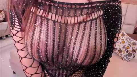 Snapshot of charlottee_foxx1 chatting on 10.21.25 charlottee_foxx1 online show from 10.21.25