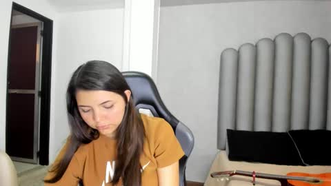 charlottee_starr online show from 01.08.26