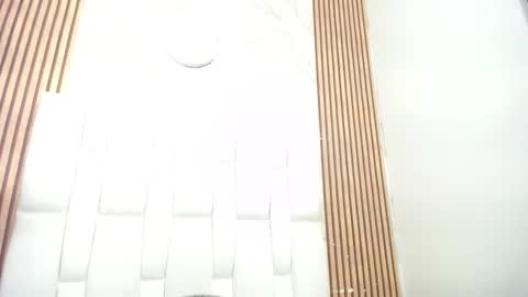 Charlotte  Schmidt online show from 11.19.25