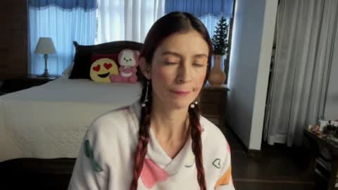 Charlotte online show from 01.05.26