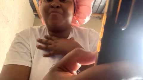 Snapshot of charmainphilly25 chatting on 11.21.25 CharmainPhilly25 online show from 11.21.25