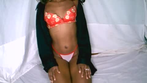 Snapshot of charmantegirl007 chatting on 09.12.25 charmantegirl007 online show from 09.12.25