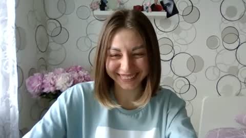 Snapshot of charming__chick chatting on 06.22.26 charming__chick online show from 06.22.26