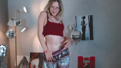 Michelle  online show from 04.03.26