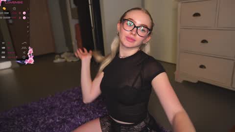 Snapshot of charming_daisy chatting on 02.04.25 my fansly Charming daisy My Wishlist for new toys online show from 02.04.25