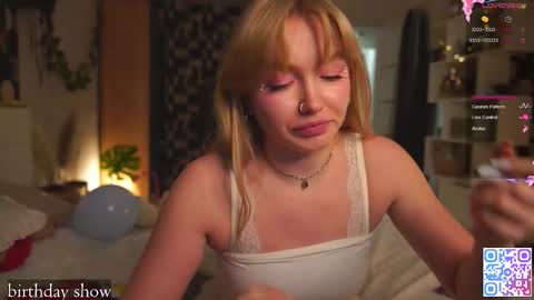 my fansly Charming daisy              My Wishlist  for new toys     online show from 11.17.25