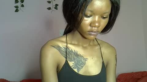 Snapshot of charmingdime chatting on 04.14.26 charmingdime online show from 04.14.26