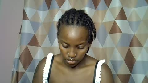 Snapshot of charmingdime chatting on 06.18.26 charmingdime online show from 06.18.26
