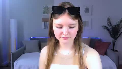 Snapshot of charminglookeva chatting on 06.24.26 Im Eva online show from 06.24.26