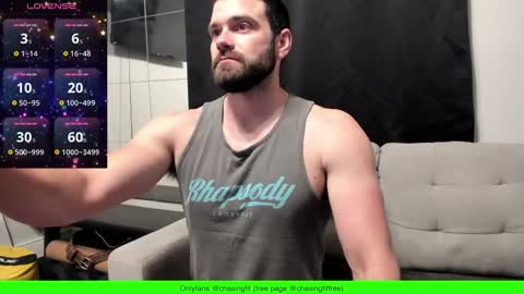 Snapshot of chasemason20 chatting on 02.28.25 Onlyfans chasingfit Instagram the arguer Twitter chasingfitOF online show from 02.28.25