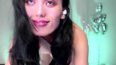 Snapshot of chasmic chatting on 12.11.24 JASMINE   usually going live about 2 am UTC  online show from 12.11.24