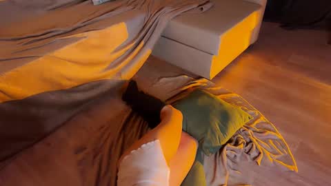 JASMINE   usually going live about 2 am UTC  online show from 03.18.26