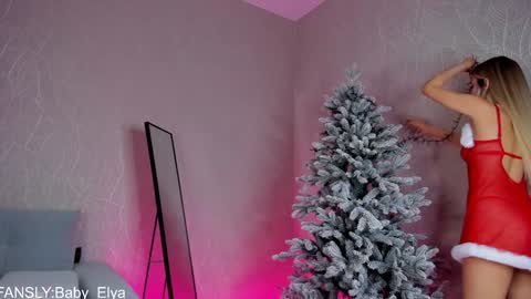 Snapshot of chatur_babes_ chatting on 12.15.24 Im Elya   inst Elya Elfie  online show from 12.15.24