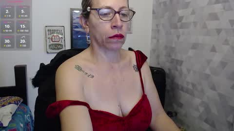 CHAYLA VICTORIA RUIZ  online show from 09.09.25