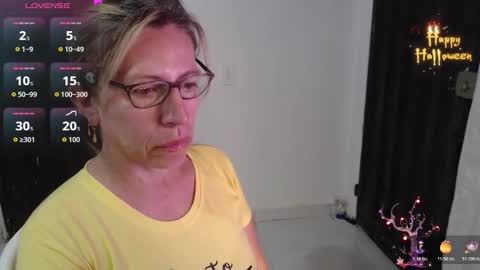 CHAYLA VICTORIA RUIZ  online show from 11.10.25