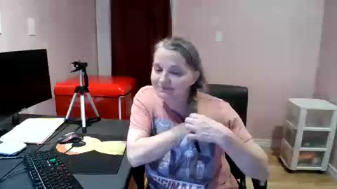 chealsiek online show from 10.31.25