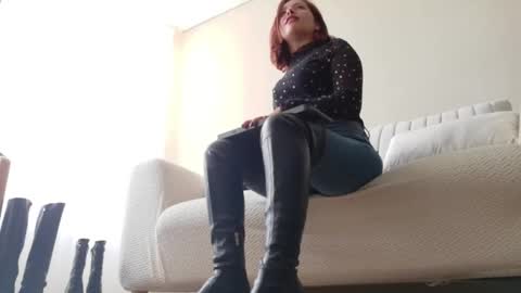 Regina Phalange online show from 02.25.26