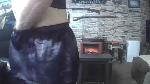 Snapshot of cheekers073163937 chatting on 04.14.26 cheekers073163937 online show from 04.14.26