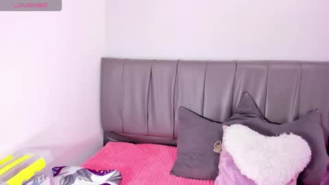 Snapshot of cheerlynn chatting on 10.25.25 Cherlyn online show from 10.25.25