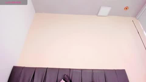 Snapshot of cheerlynn chatting on 11.20.25 Cherlyn online show from 11.20.25