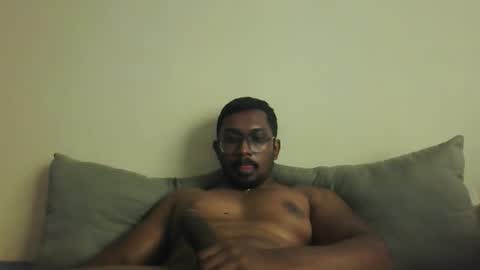 Snapshot of chennaibull1011 chatting on 04.26.26 chennaibull1011 online show from 04.26.26
