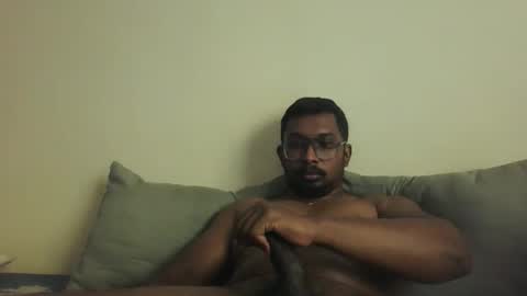 Snapshot of chennaibull1011 chatting on 04.28.26 chennaibull1011 online show from 04.28.26