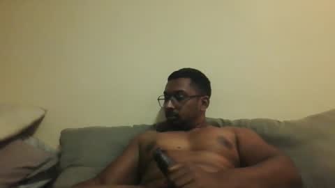 Snapshot of chennaibull1011 chatting on 05.11.26 chennaibull1011 online show from 05.11.26