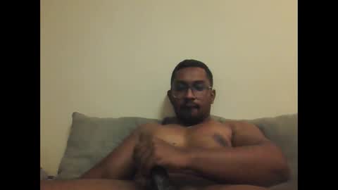 Snapshot of chennaibull1011 chatting on 05.12.26 chennaibull1011 online show from 05.12.26