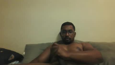 Snapshot of chennaibull1011 chatting on 05.18.26 chennaibull1011 online show from 05.18.26