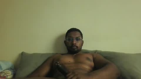 Snapshot of chennaibull1011 chatting on 05.27.26 chennaibull1011 online show from 05.27.26