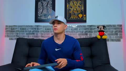 Snapshot of chepe_fit chatting on 01.04.25 chepe vause online show from 01.04.25