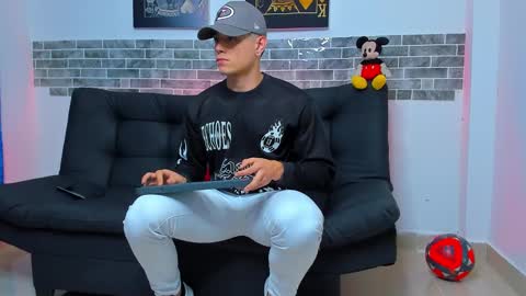 Snapshot of chepe_fit chatting on 01.20.25 chepe vause online show from 01.20.25