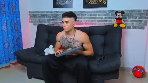 Snapshot of chepe_fit chatting on 01.24.25 chepe vause online show from 01.24.25