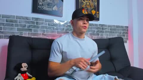 Snapshot of chepe_fit chatting on 01.28.25 chepe vause online show from 01.28.25