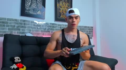 Snapshot of chepe_fit chatting on 02.01.25 chepe vause online show from 02.01.25