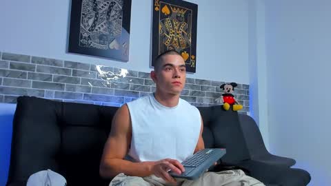 Snapshot of chepe_fit chatting on 02.16.25 chepe vause online show from 02.16.25