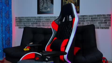 Snapshot of chepe_fit chatting on 03.05.25 chepe vause online show from 03.05.25