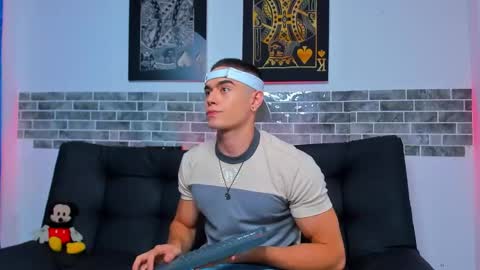 Snapshot of chepe_fit chatting on 03.12.25 chepe vause online show from 03.12.25