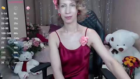 Snapshot of cherishsia chatting on 09.16.25 Adriana online show from 09.16.25