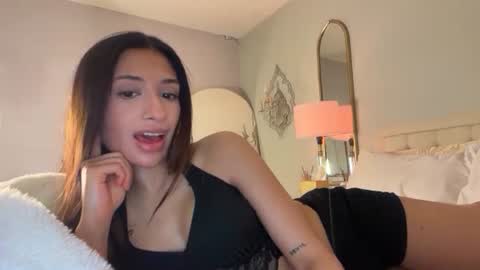 Snapshot of cherliecarmen chatting on 04.17.26 cherliecarmen online show from 04.17.26