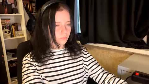 Snapshot of cherriezordan chatting on 01.11.26 Eva online show from 01.11.26