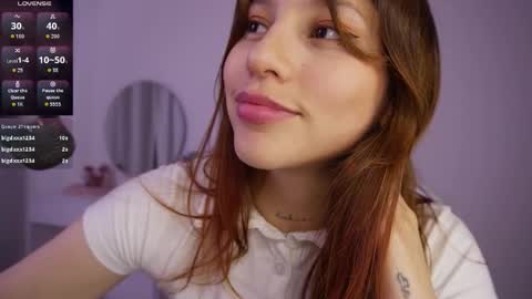 Snapshot of cherry__peach chatting on 10.17.25 Holly online show from 10.17.25