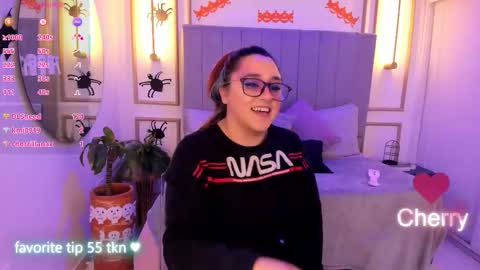 Snapshot of cherry_blushh chatting on 10.11.25 cherry_blushh online show from 10.11.25