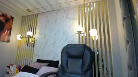 Snapshot of cherry_gh1 chatting on 03.11.25 cherry online show from 03.11.25