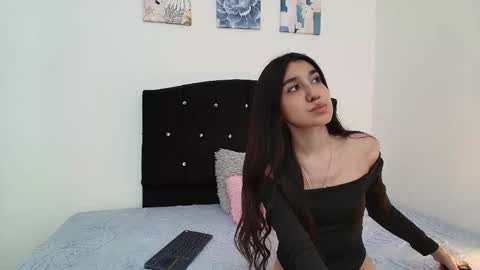 Snapshot of cherry_nami chatting on 02.17.26 Nami online show from 02.17.26