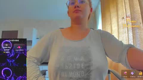 mayra online show from 10.28.25