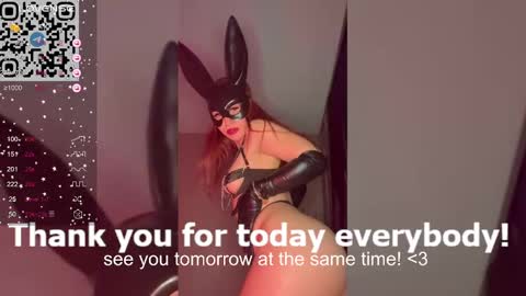 Snapshot of cherry_pie_88 chatting on 02.12.25 Vanessa Ray  STREAMING TIME everyday of the week  -  German time. except Saturday online show from 02.12.25