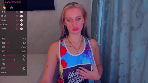 Snapshot of cherry_starrr chatting on 12.27.24 cherry_starrr online show from 12.27.24