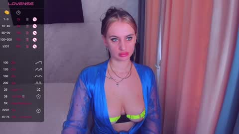 Snapshot of cherry_starrr chatting on 01.31.25 cherry_starrr online show from 01.31.25